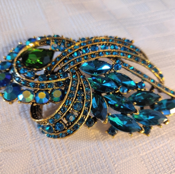 Large beautiful brooch - Picture 4 of 4